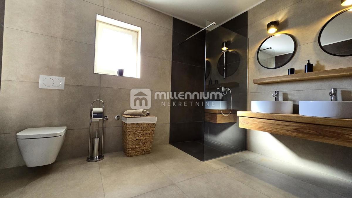 Casa Jadranovo, Crikvenica, 200m2