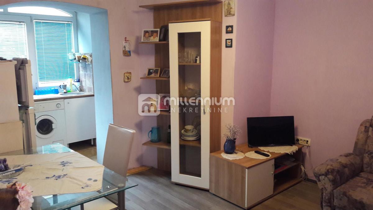 Appartamento Krnjevo, Rijeka, 33,75m2