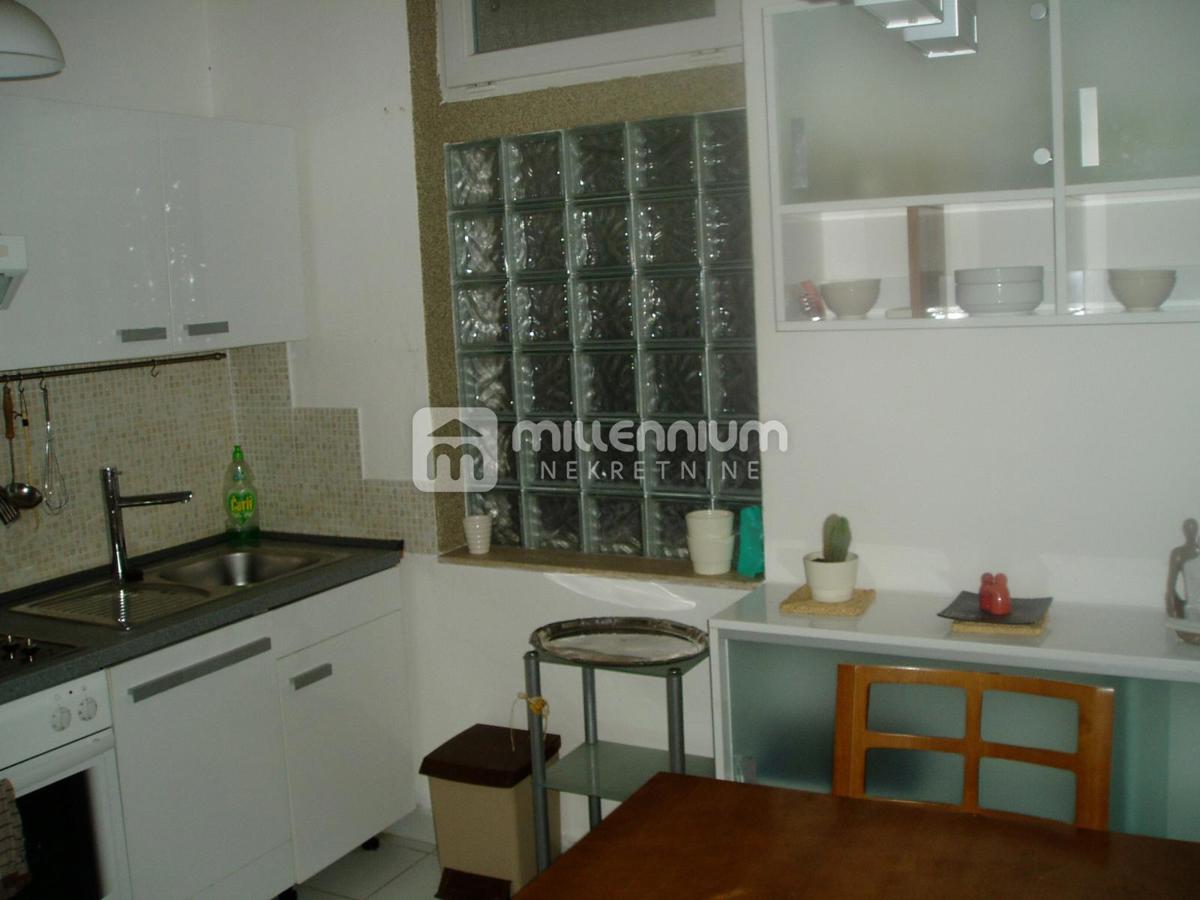 Appartamento Sušak, Rijeka, 85m2