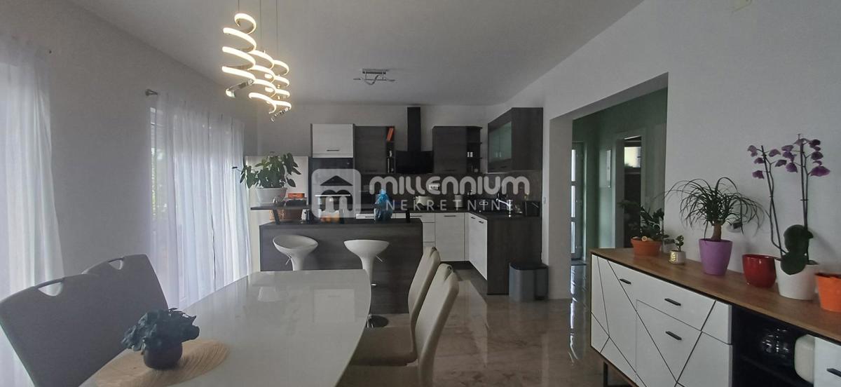 Appartamento Rubeši, Kastav, 110,89m2