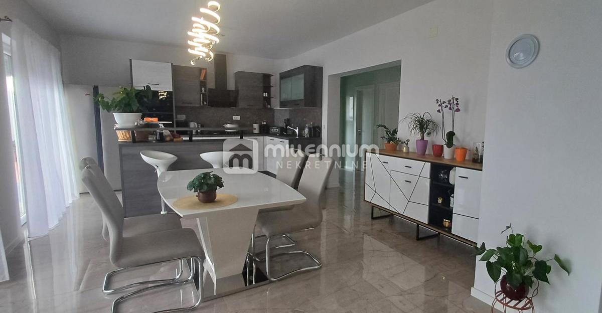 Appartamento Rubeši, Kastav, 110,89m2