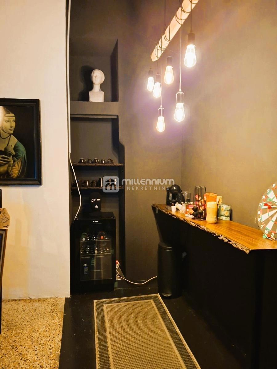 Locale commerciale Sušak, Rijeka, 92,82m2