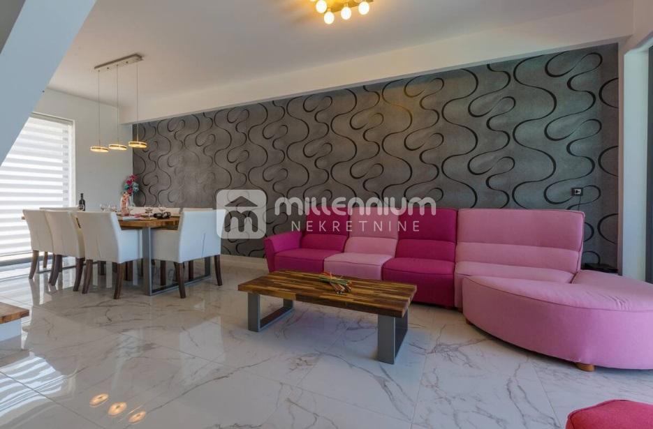 Casa Crikvenica, 348m2
