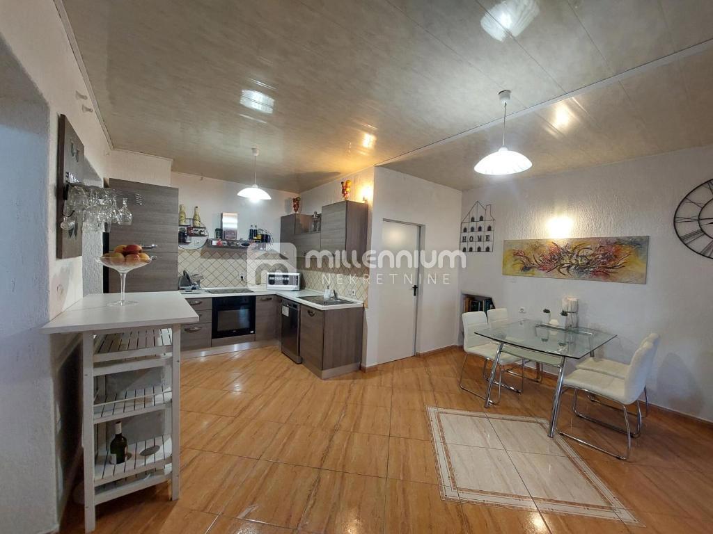 Casa Kastav, 300m2