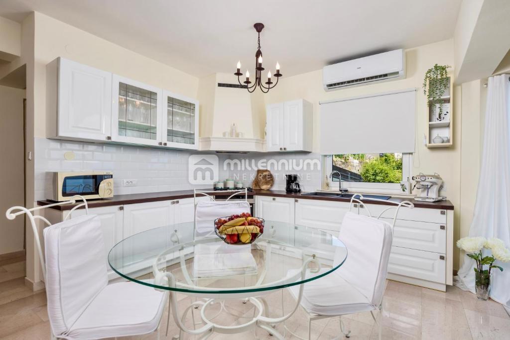 Appartamento Lovran, 110,51m2