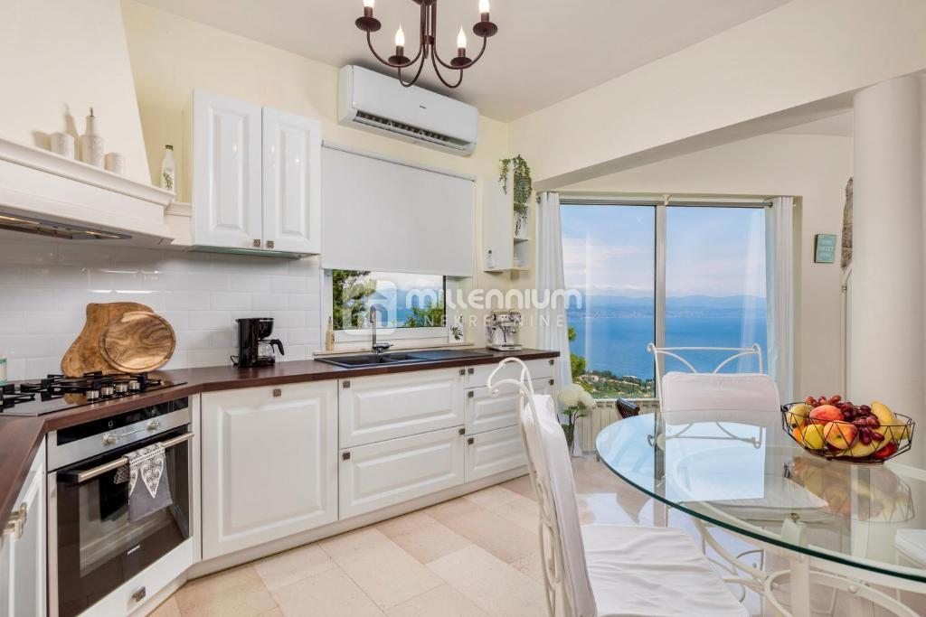 Appartamento Lovran, 110,51m2