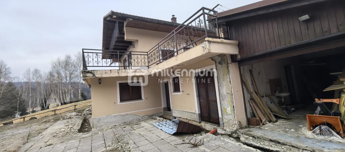 Casa Lokve, 877m2
