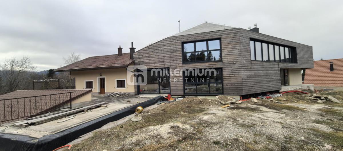 Casa Lokve, 877m2