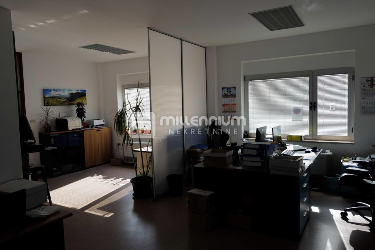 Locale commerciale Potok, Rijeka, 230m2