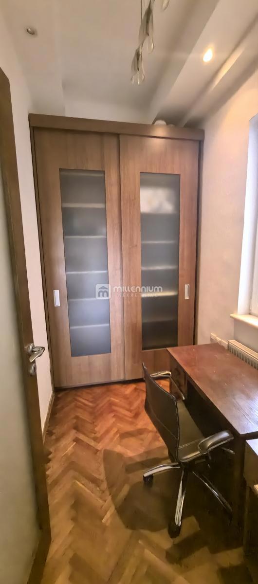 Appartamento Sušak, Rijeka, 75m2