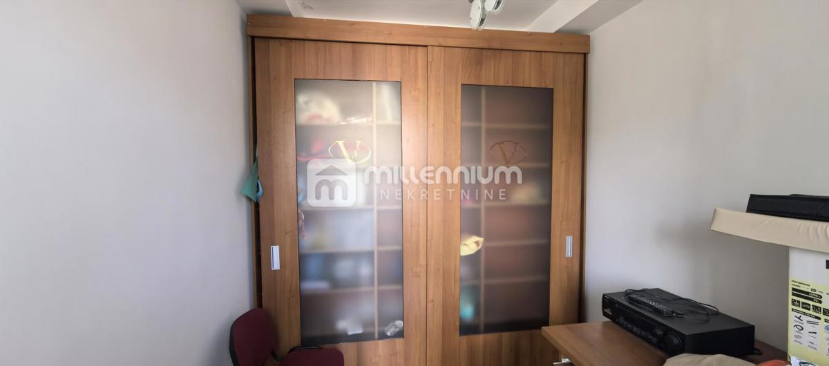 Appartamento Sušak, Rijeka, 75m2