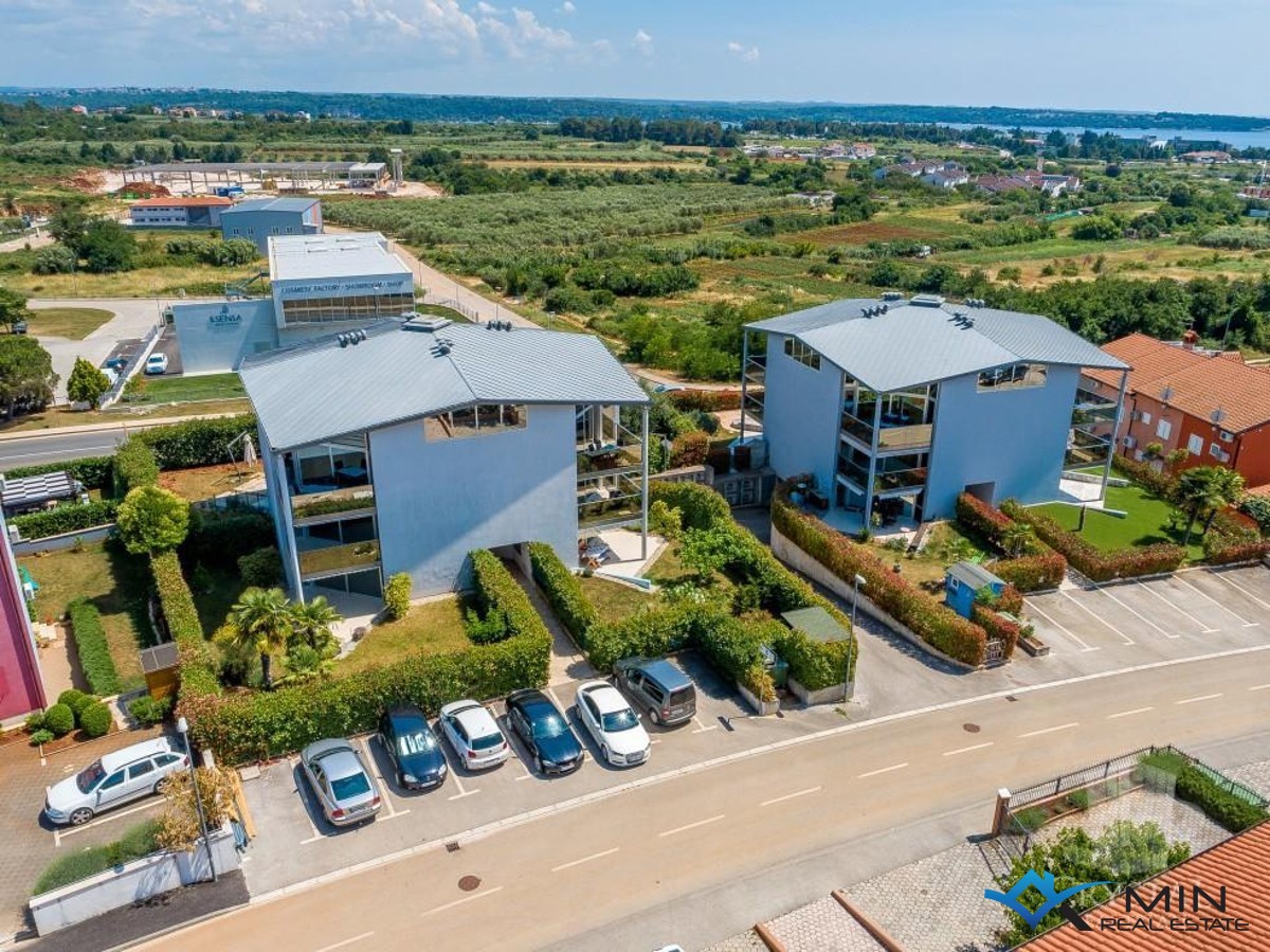 Appartamento con garage e splendida vista mare a Cittanova