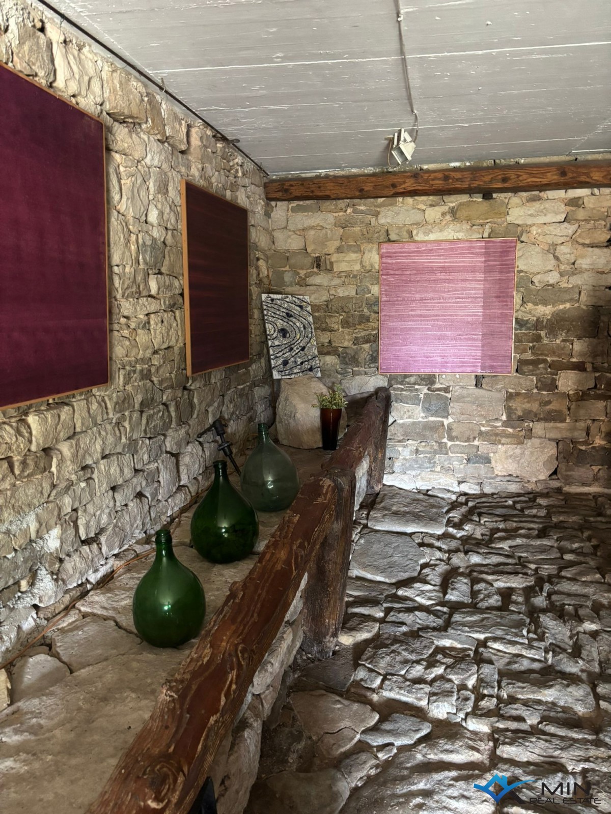 Casa in pietra vicino a Buie