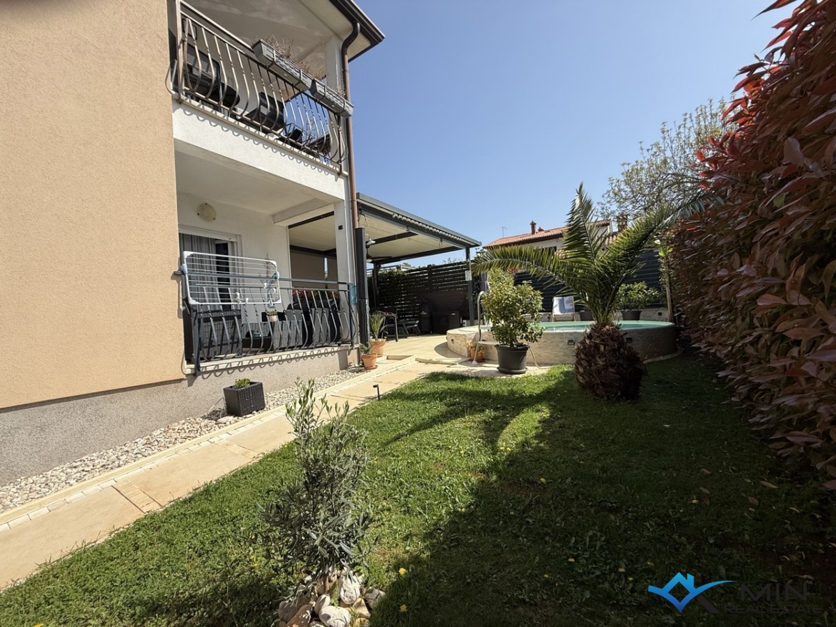 Appartamento con piscina riscaldata a Novigrad