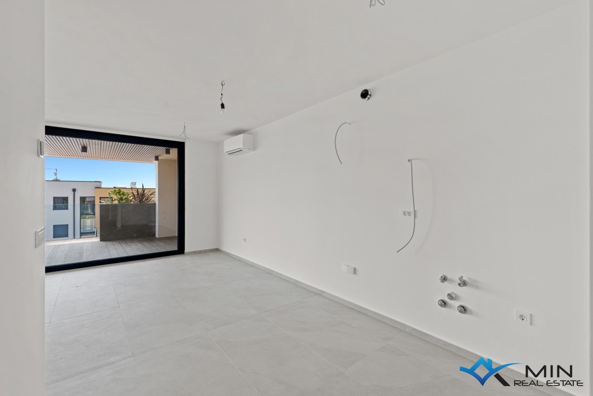 Lussuoso appartamento con vista mare a Cittanova ( aA4 )