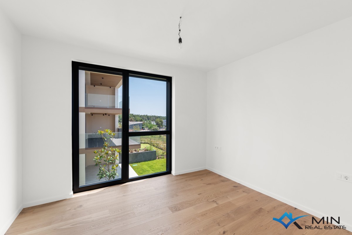 Lussuoso appartamento con vista mare a Cittanova ( aA4 )