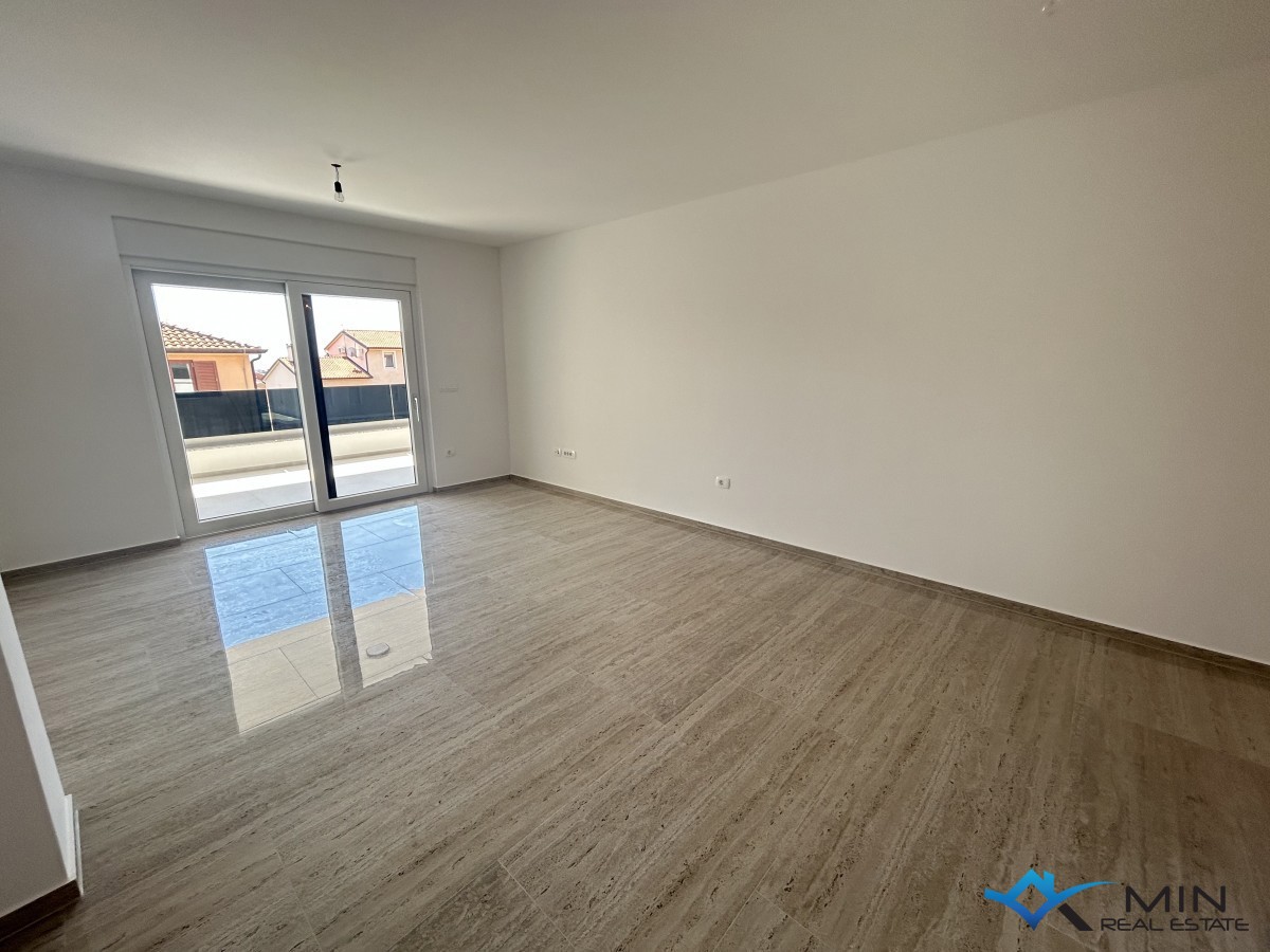 Appartamento al 1° piano con vista mare a Cittanova (S4)