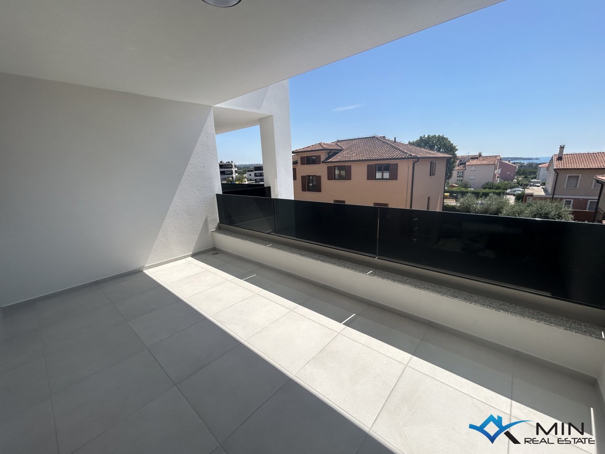 Appartamento al 1° piano con vista mare a Cittanova (S4)