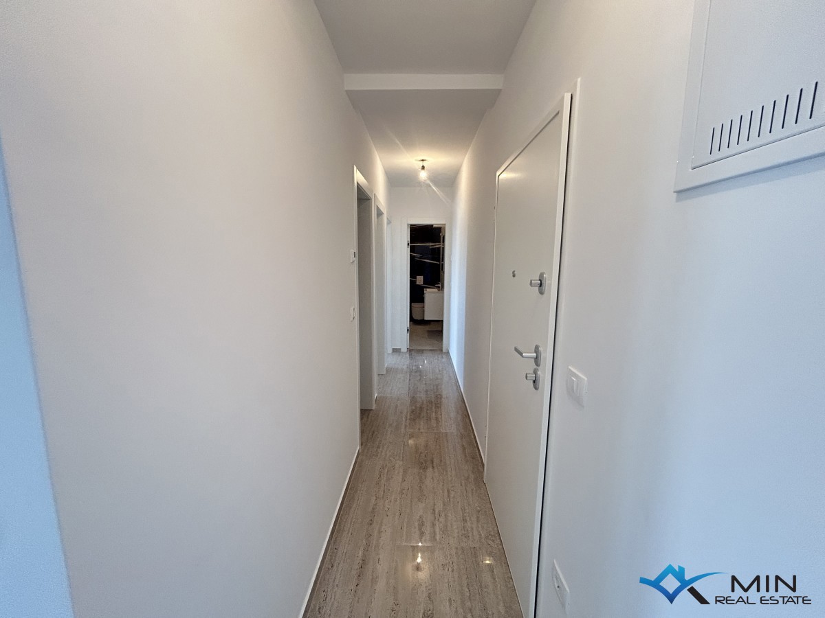 Appartamento al 1° piano con vista mare a Cittanova (S4)