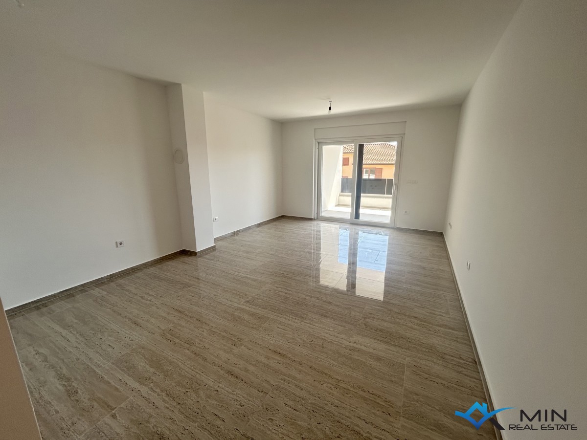 Appartamento al 1° piano con vista mare a Cittanova (S4)