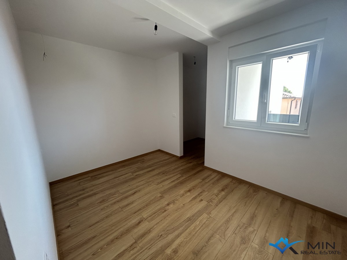 Appartamento al 1° piano con vista mare a Cittanova (S4)