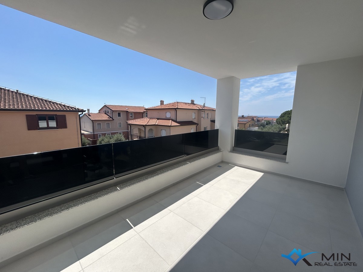 Appartamento al 1° piano con vista mare a Cittanova (S4)