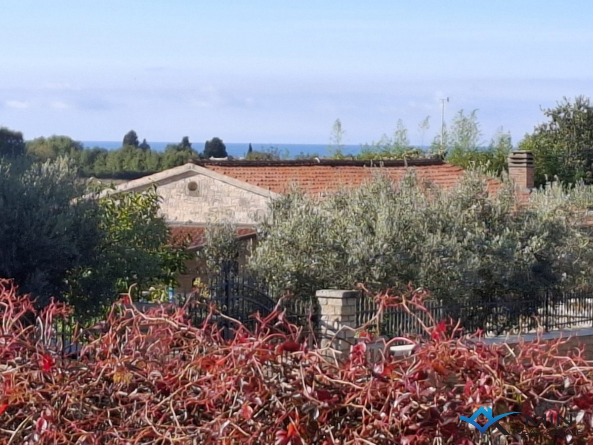 Appartamento splendidamente arredato con un ampio giardino a Cittanova