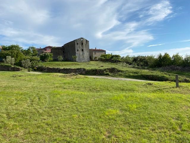 Casa di pietra vicino a Momjan