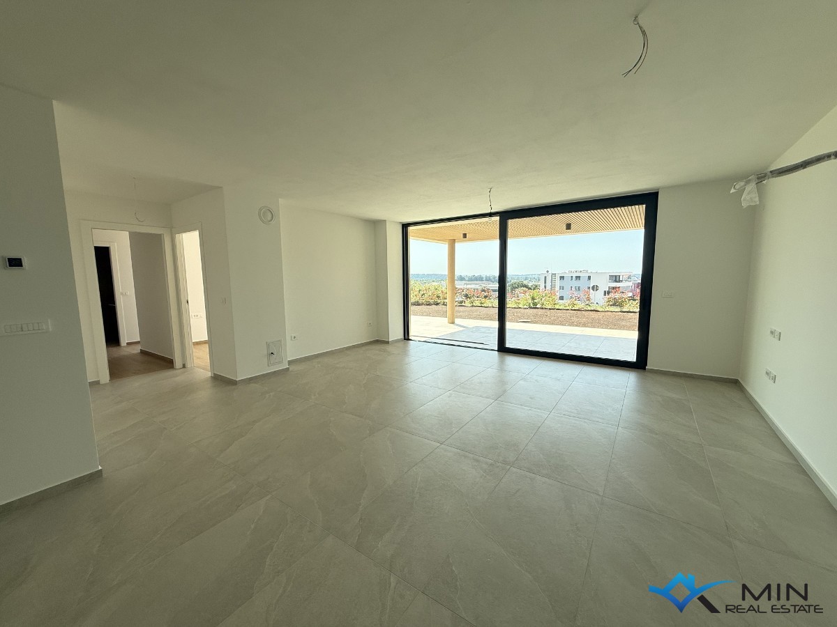 Lussuoso appartamento con ampio giardino a Cittanova (bA1)