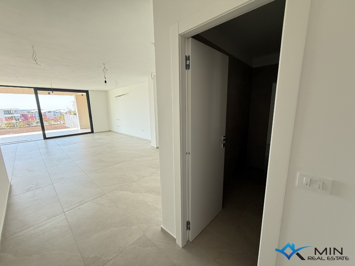 Lussuoso appartamento con ampio giardino a Cittanova (bA1)