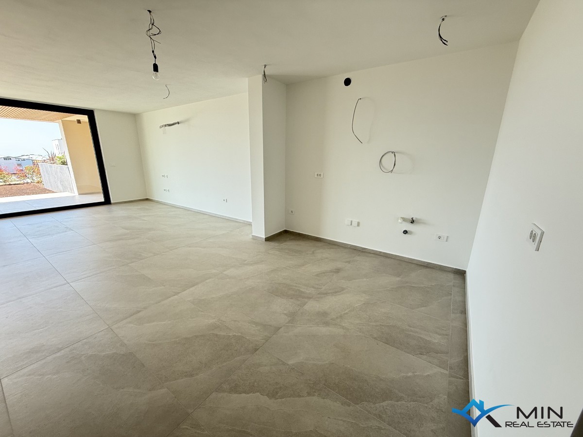 Lussuoso appartamento con ampio giardino a Cittanova (bA1)
