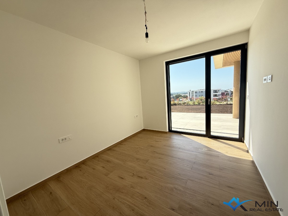 Lussuoso appartamento con ampio giardino a Cittanova (bA1)