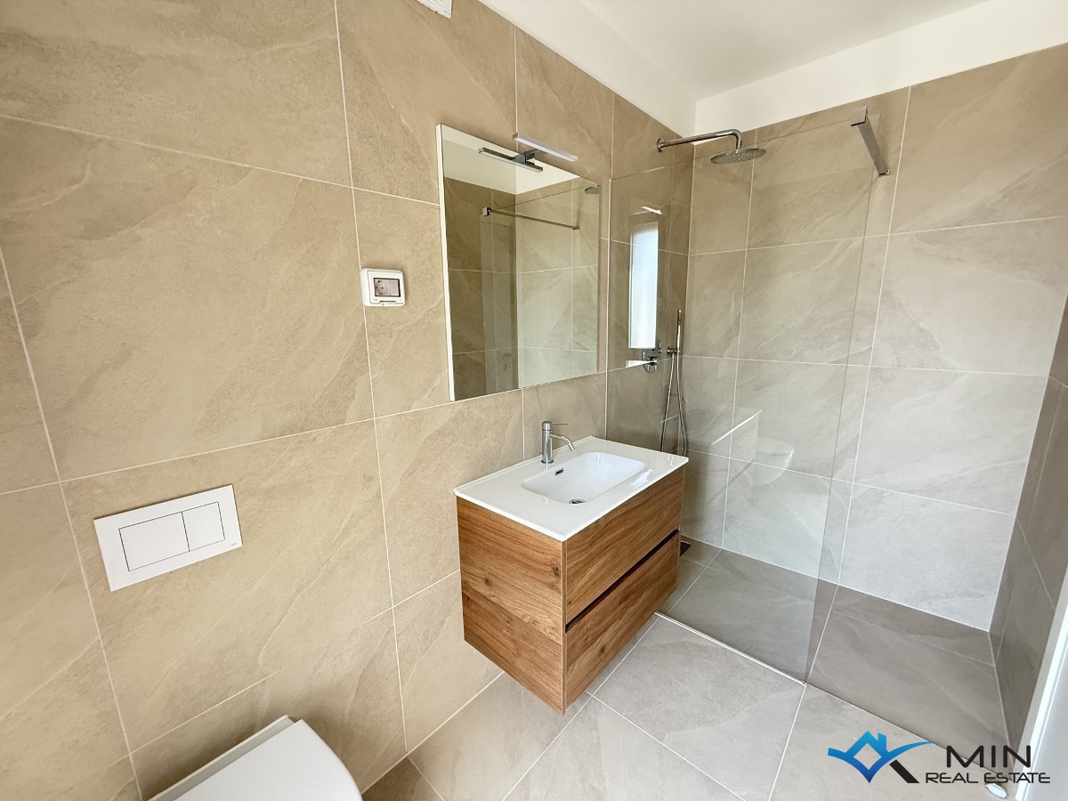 Lussuoso appartamento con vista sul mare - Cittanova ( bD1 )