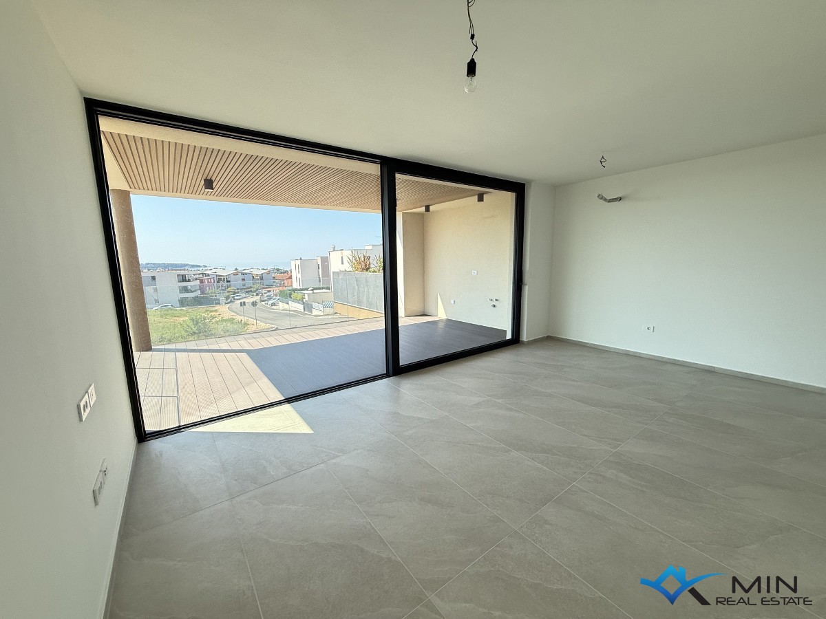 Lussuoso appartamento con vista sul mare - Cittanova ( bD1 )
