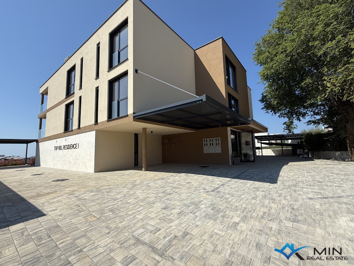 Lussuoso appartamento con vista sul mare - Cittanova ( bD1 )
