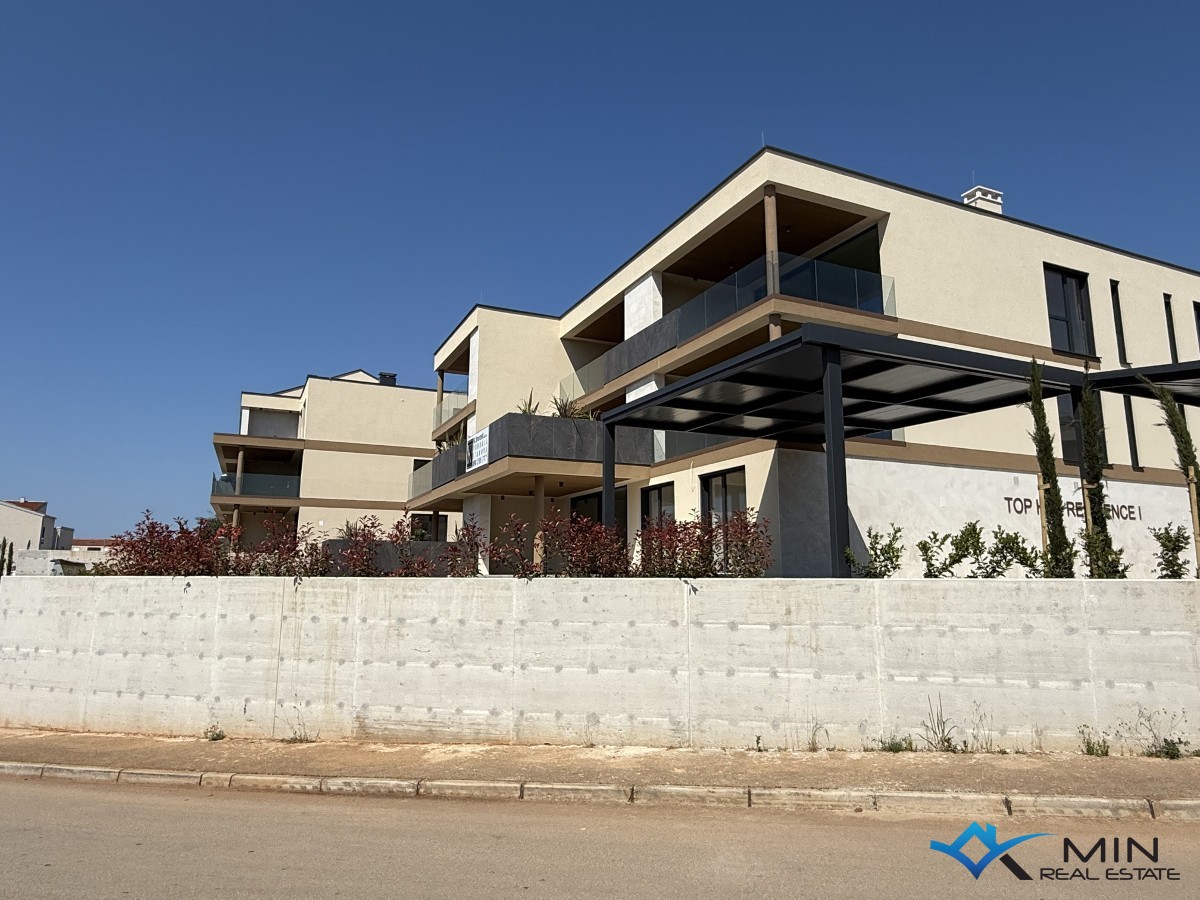 Lussuoso appartamento con vista sul mare - Cittanova ( bD1 )