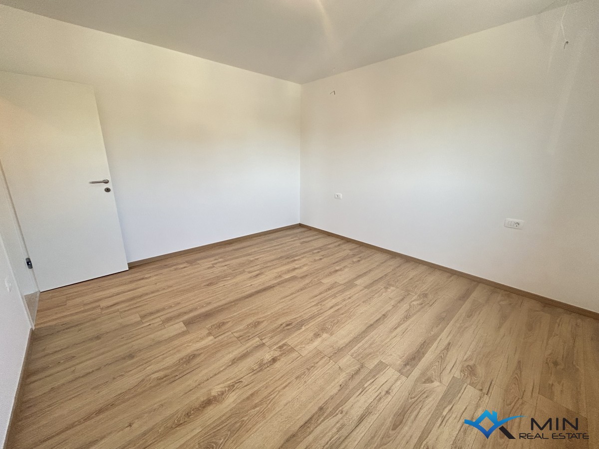 Appartamento in buona posizione con vista sul mare a Cittanova (S8)
