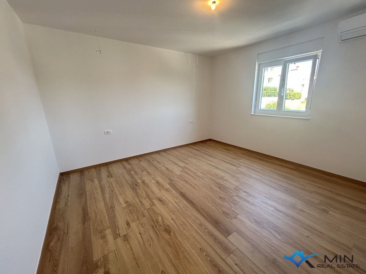 Appartamento in buona posizione con vista sul mare a Cittanova (S8)