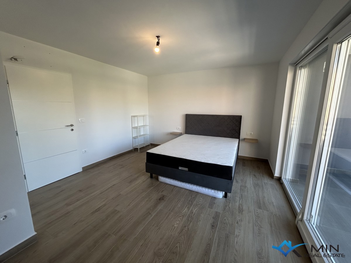 Casa bifamiliare con piscina a Cittanova