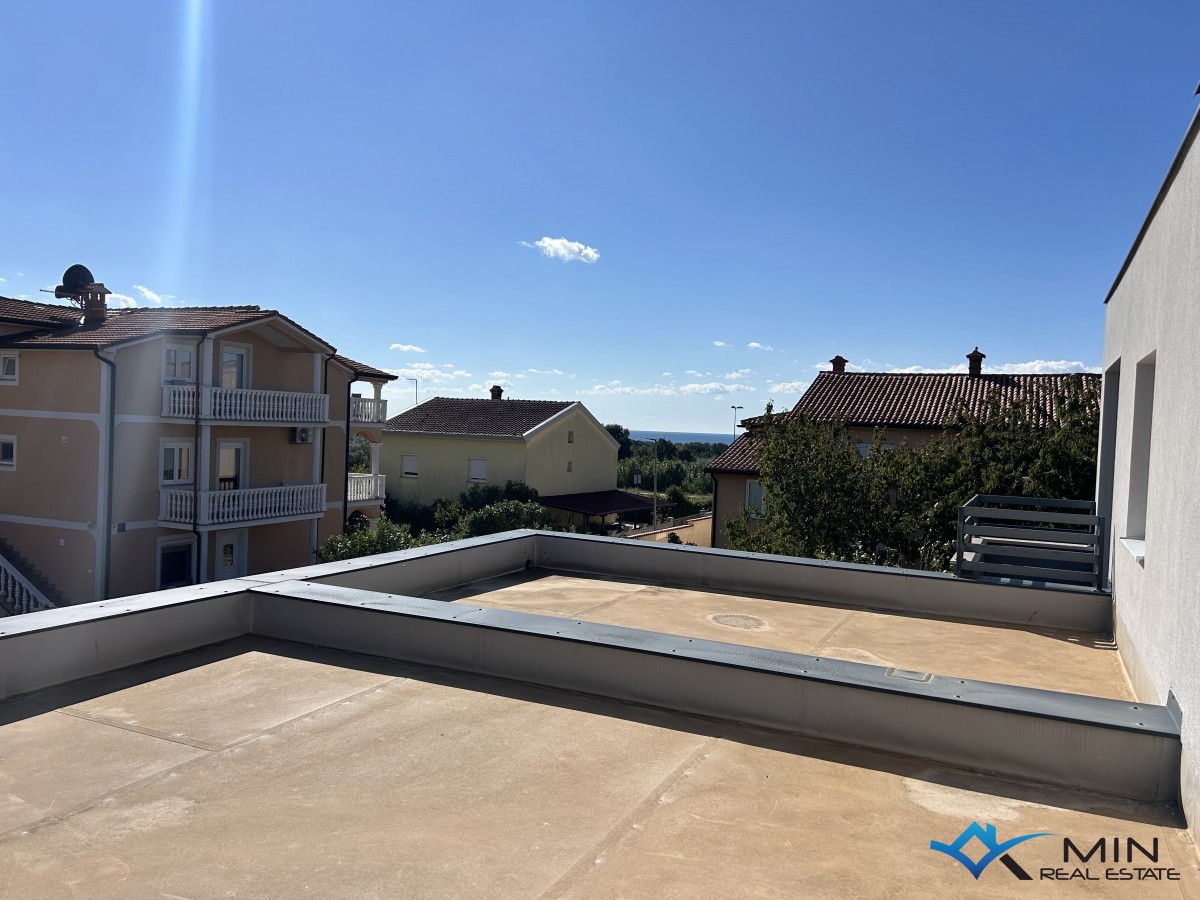 Casa bifamiliare con piscina a Cittanova