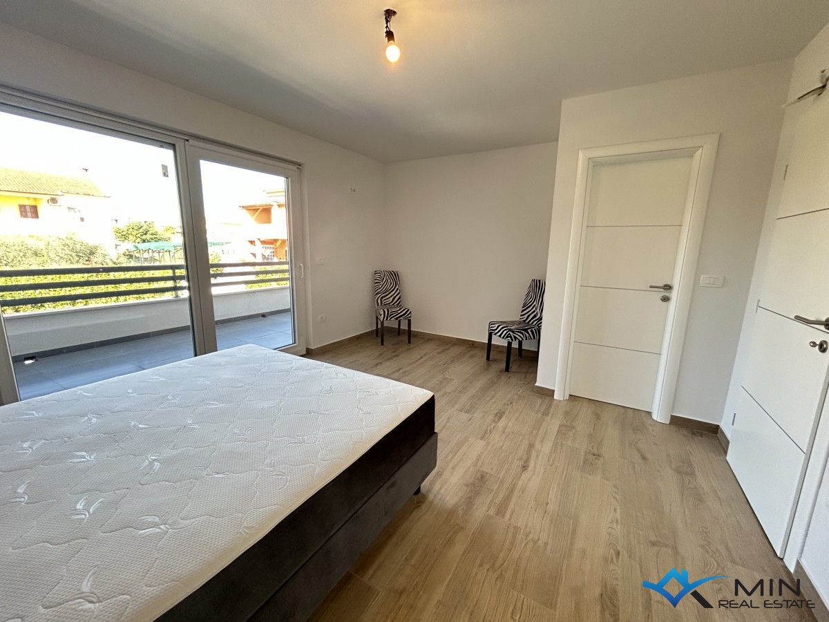 Casa bifamiliare con piscina a Cittanova