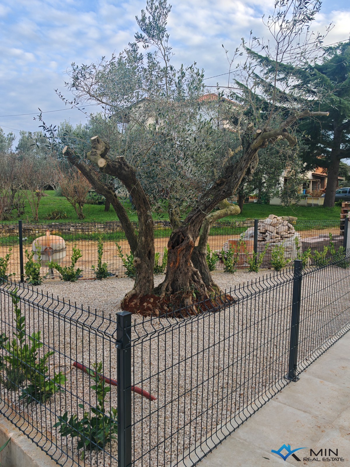 Casa bifamiliare con piscina vicino a Cittanova