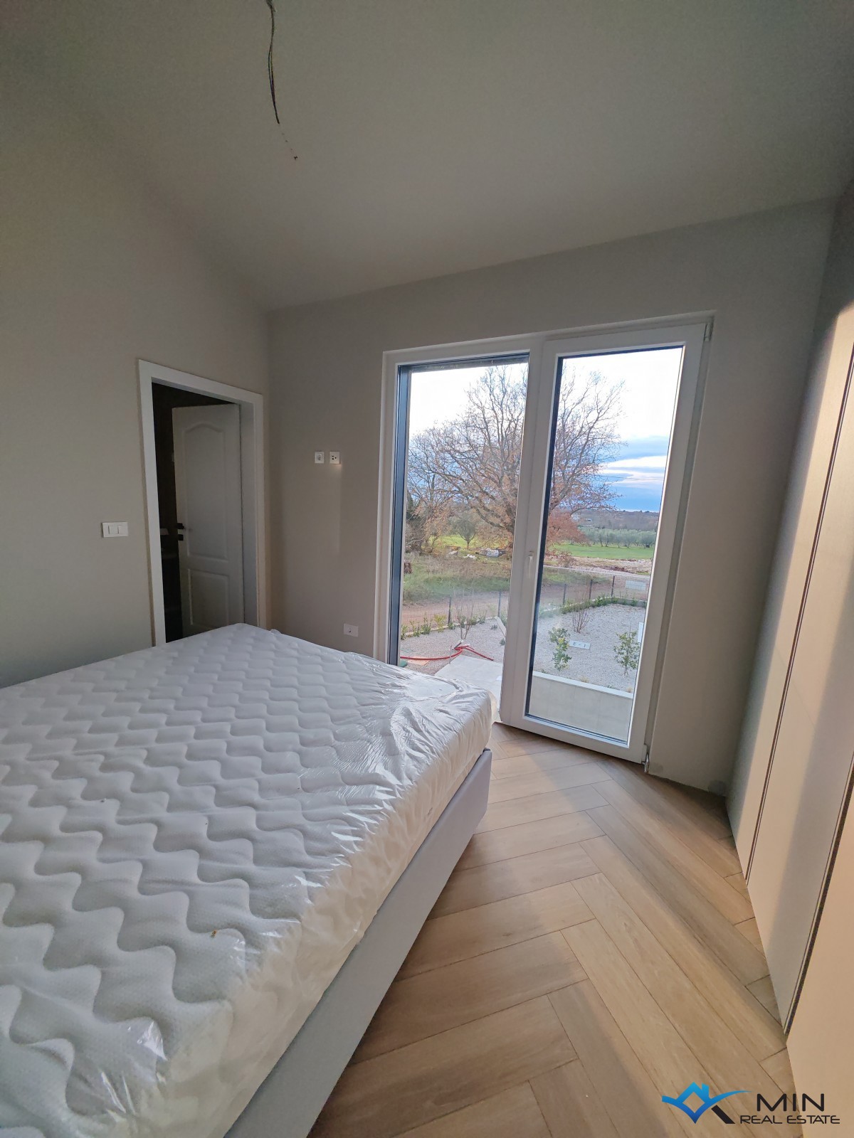 Casa bifamiliare con piscina vicino a Cittanova