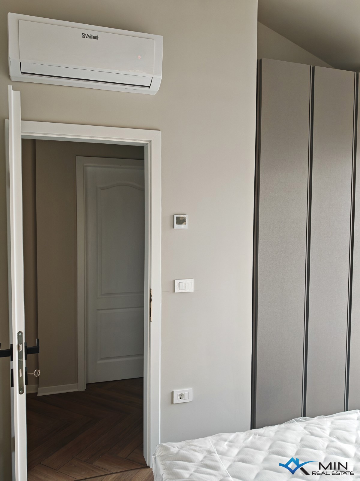 Casa bifamiliare con piscina vicino a Cittanova