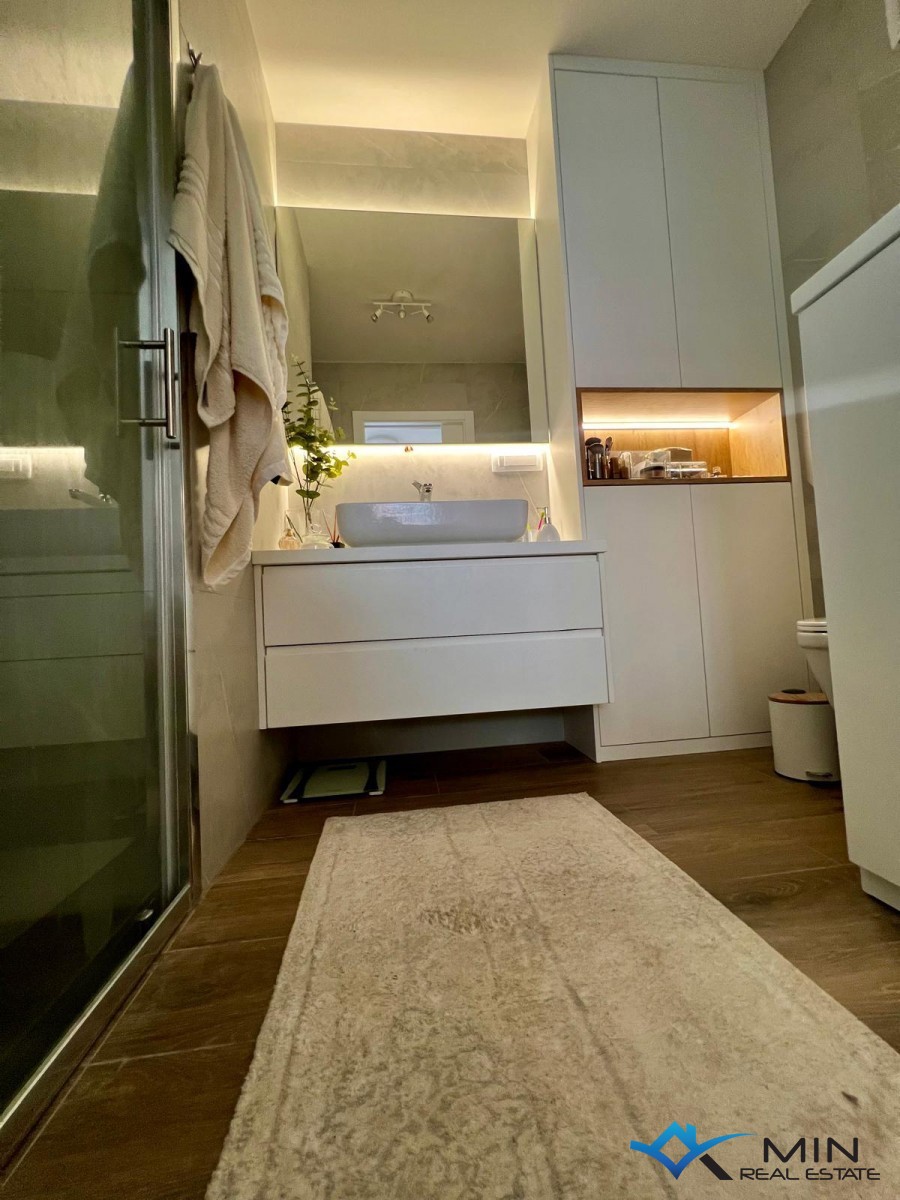 Elegante appartamento con splendida vista mare a Cittanova