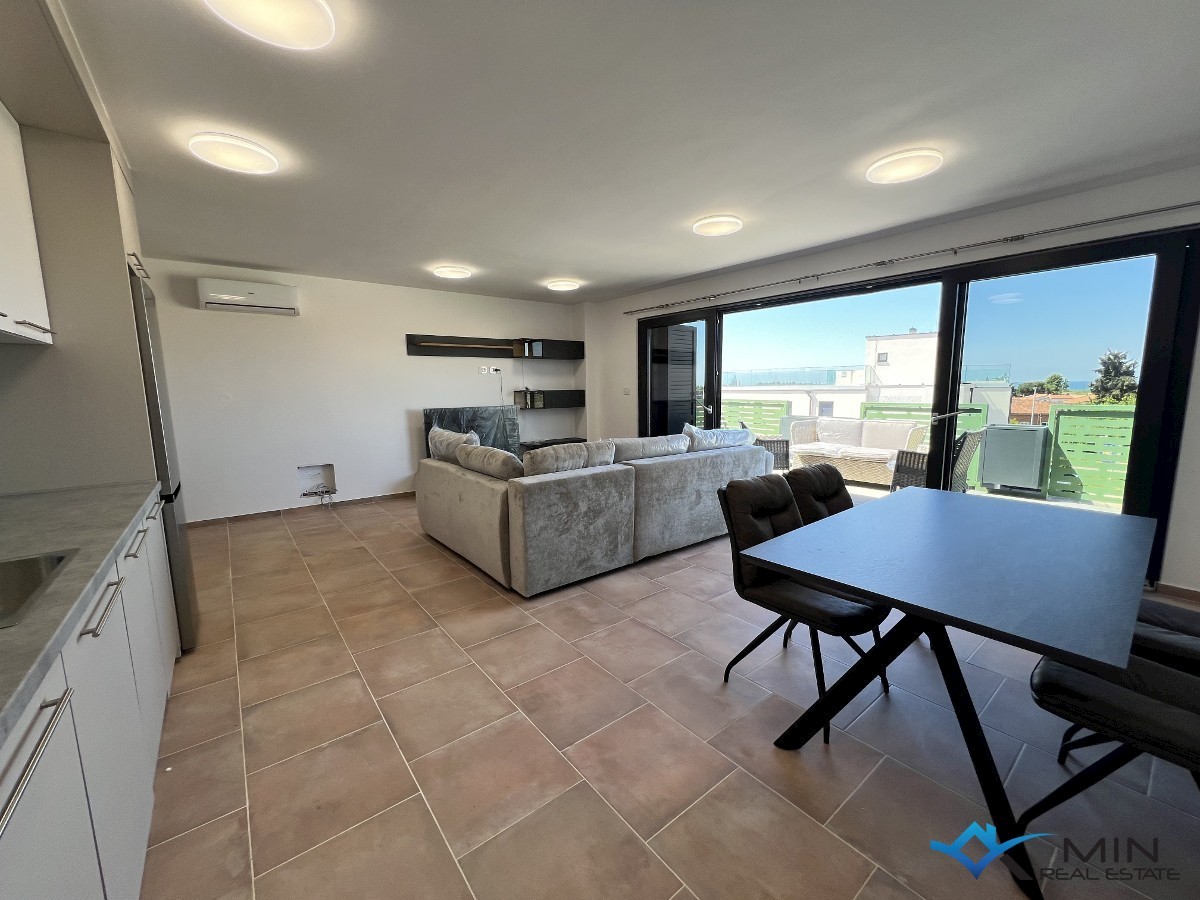 Apartamento con vista mare a Cittanova ( S7 )