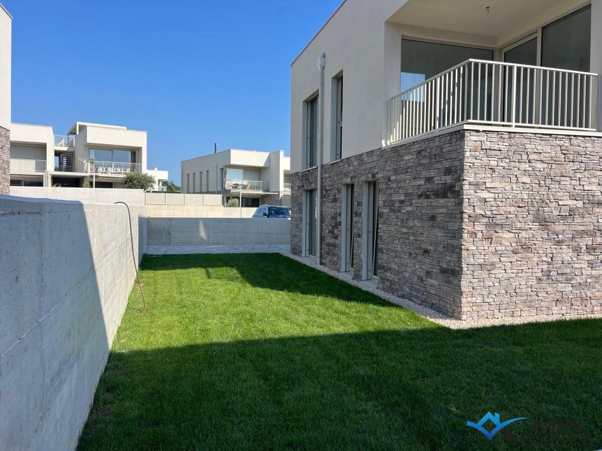Confortevole appartamento con giardino vicino al mare - Cittanova (16)