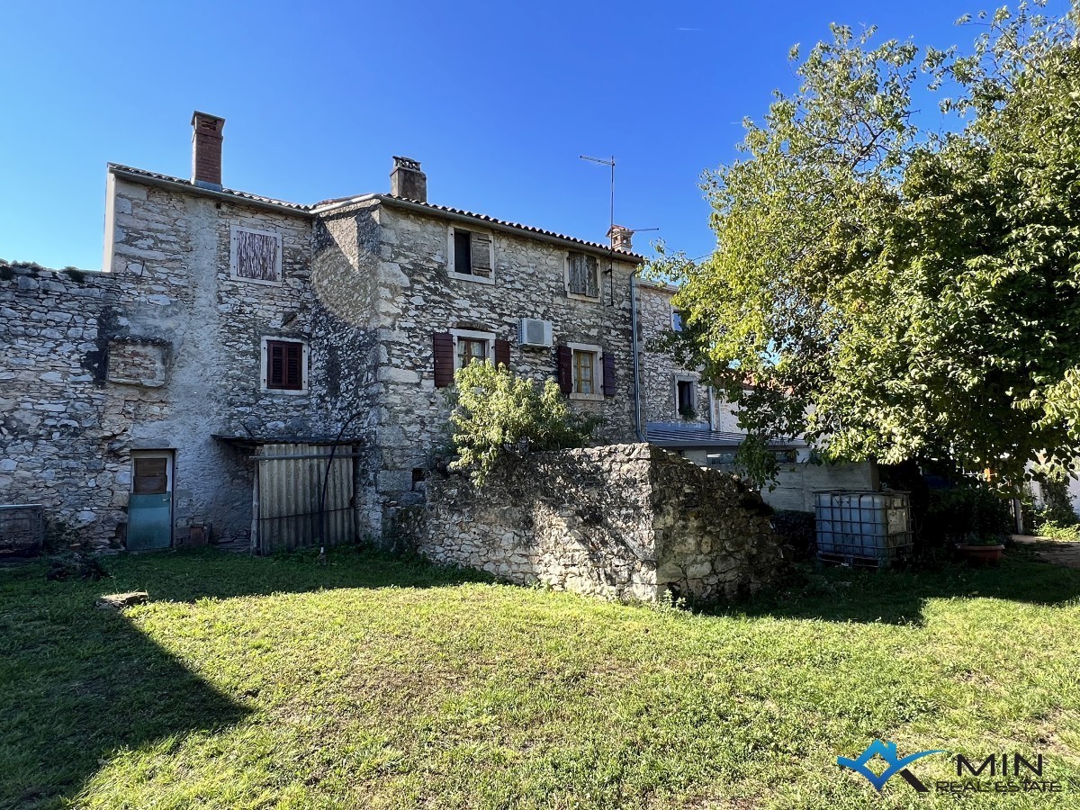 Casa a schiera da ristrutturare nelle vicinanze di Cittanova