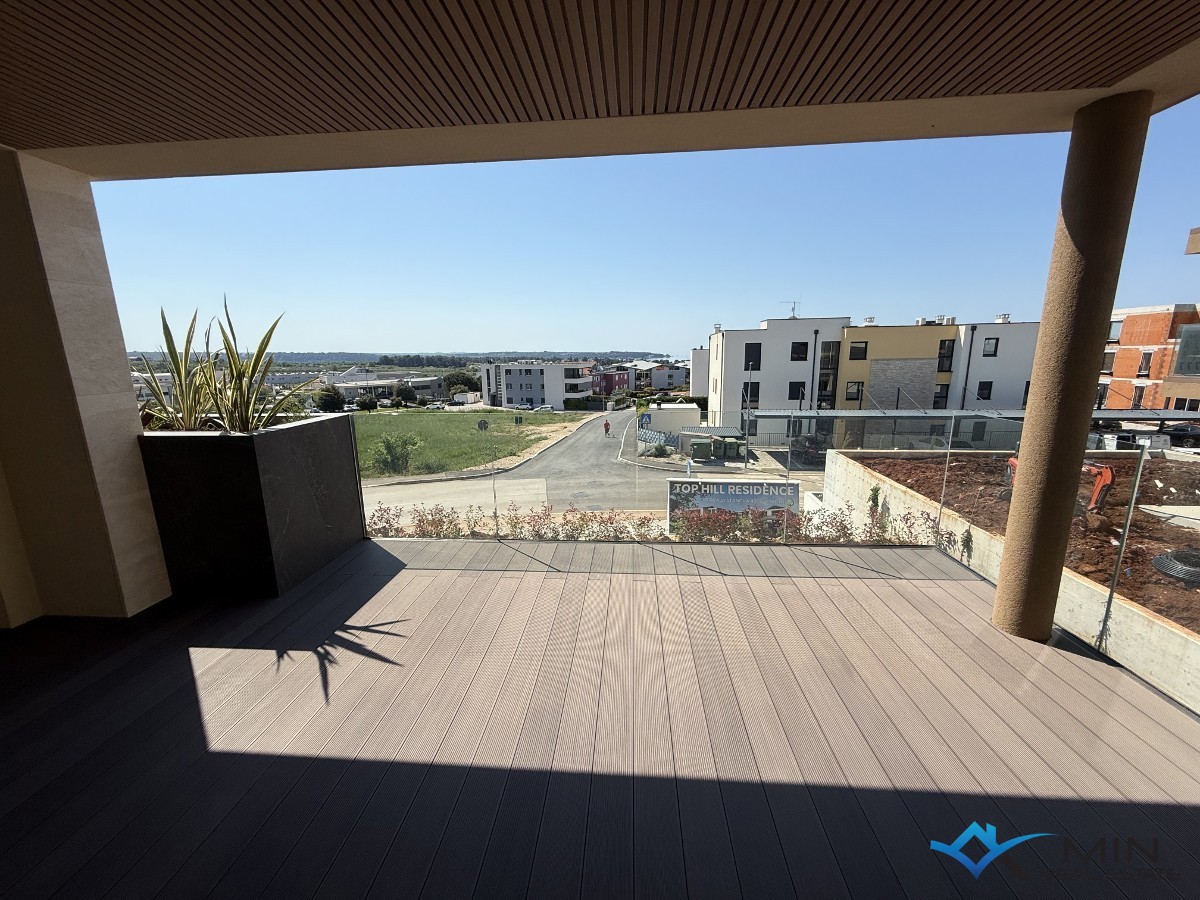 Lussuoso appartamento con vista mare a Cittanova ( bA2 )