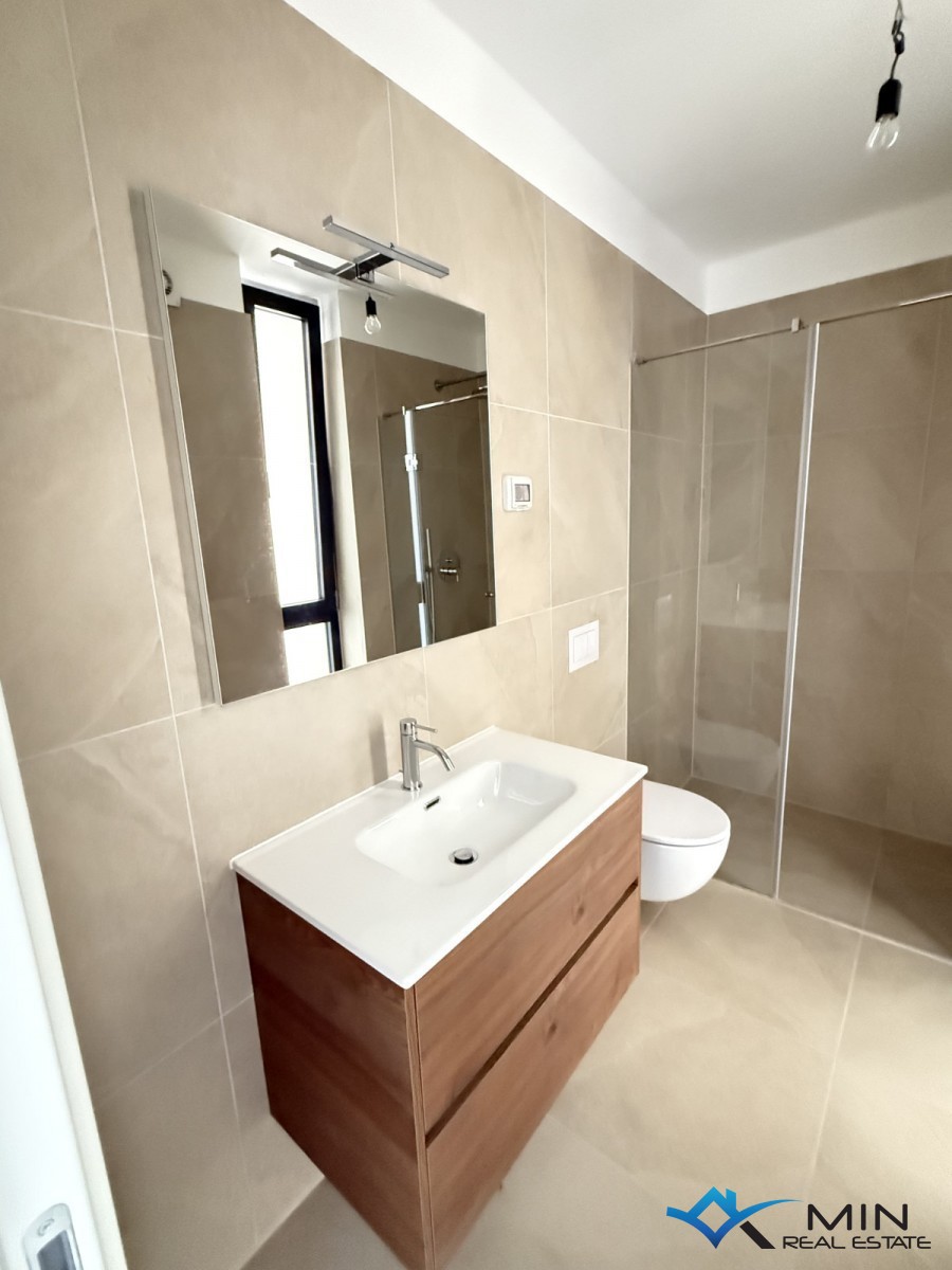 Lussuoso appartamento con vista mare a Cittanova ( bA2 )
